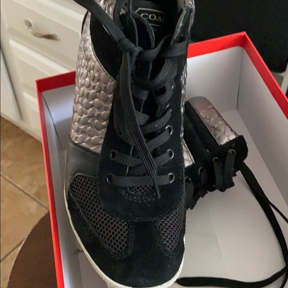 Coach size 71/5 - Picture 4 of 4